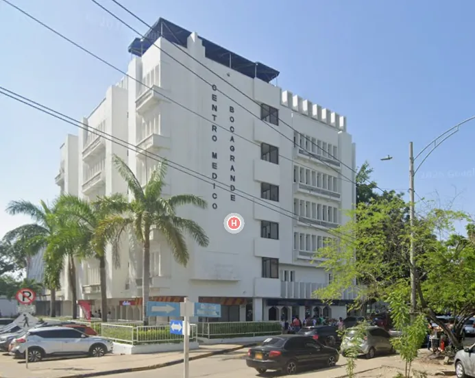 Fachada de la sede Bocagrande de UPC Laboratorios en Cartagena de Indias